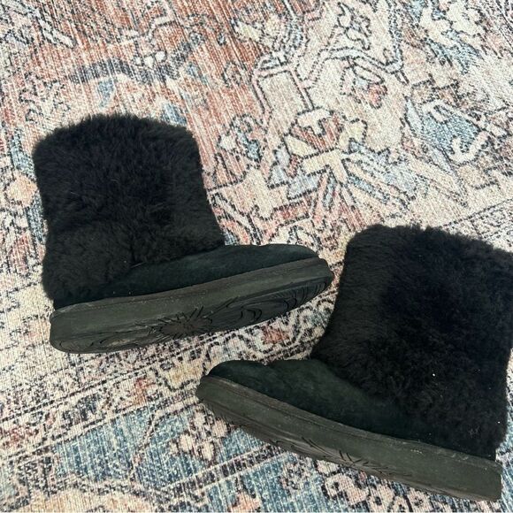 UGG Patten 1006794 Black Suede Shearling Women’s Boots Size 7 - Picture 10 of 12
